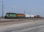 BNSF 1839  8Apr2011  Humping in the north yards 